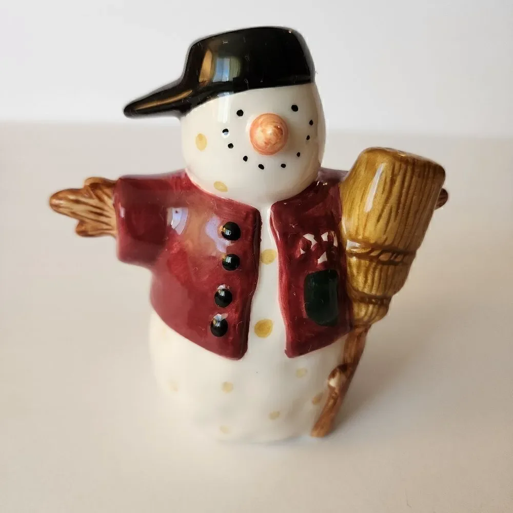 Sakura Ceramic Handpainted Snowmen Salt and Pepper Shakers